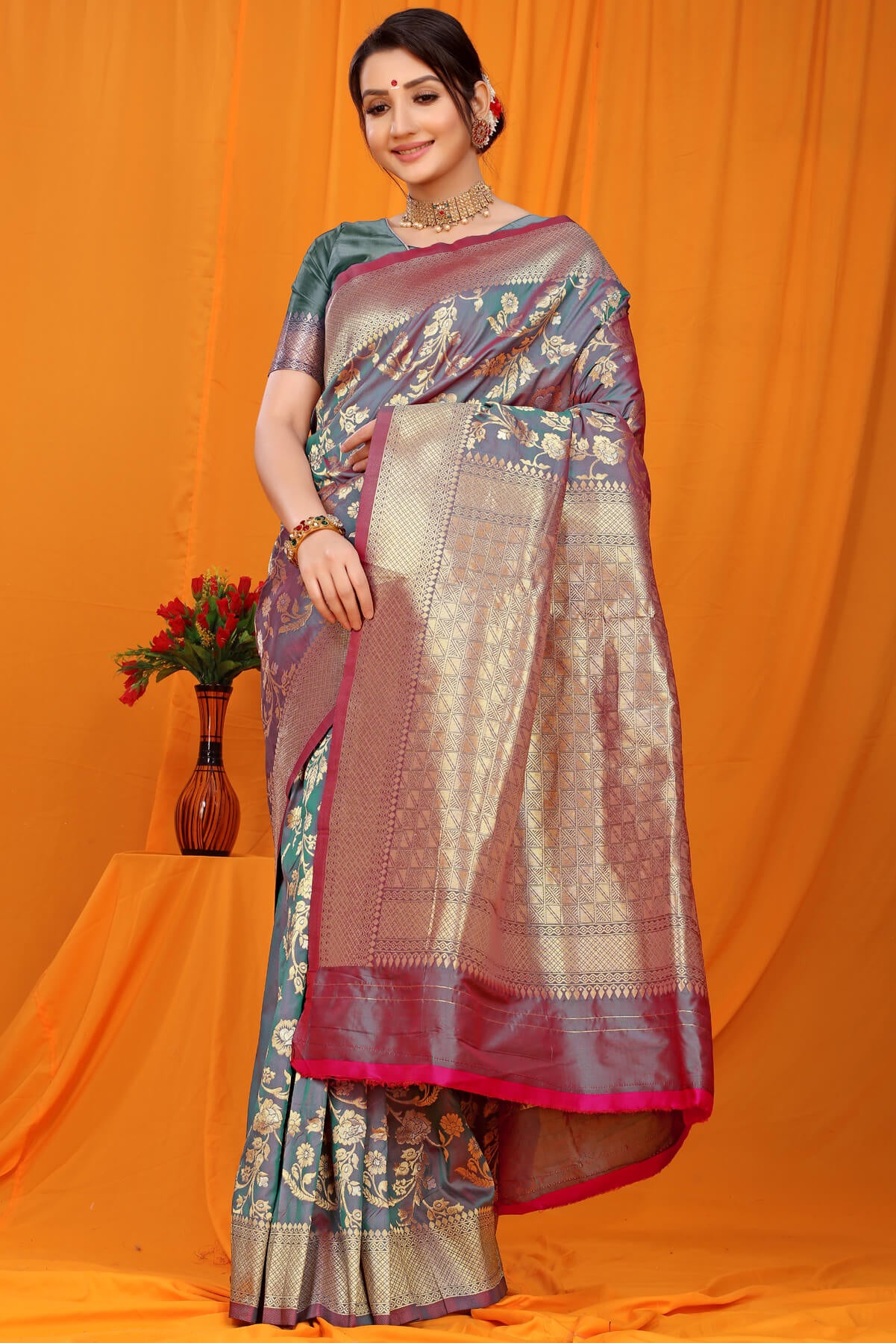 Capricious Rama Kanjivaram Silk With Scintilla Blouse Piece