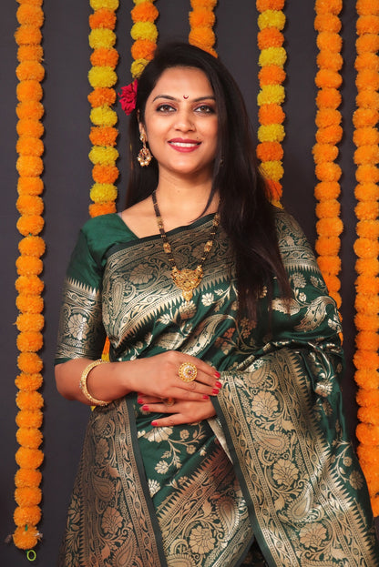 Serendipity Dark Green Banarasi Silk Saree With Pleasurable Blouse Piece