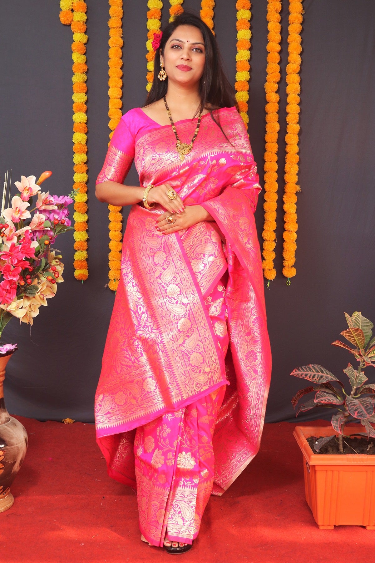 Surreptitious Dark Pink Banarasi Silk Saree With Pleasurable Blouse Piece