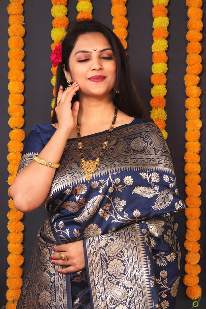 Seraglio Navy Blue Banarasi Silk Saree With Pleasurable Blouse Piece
