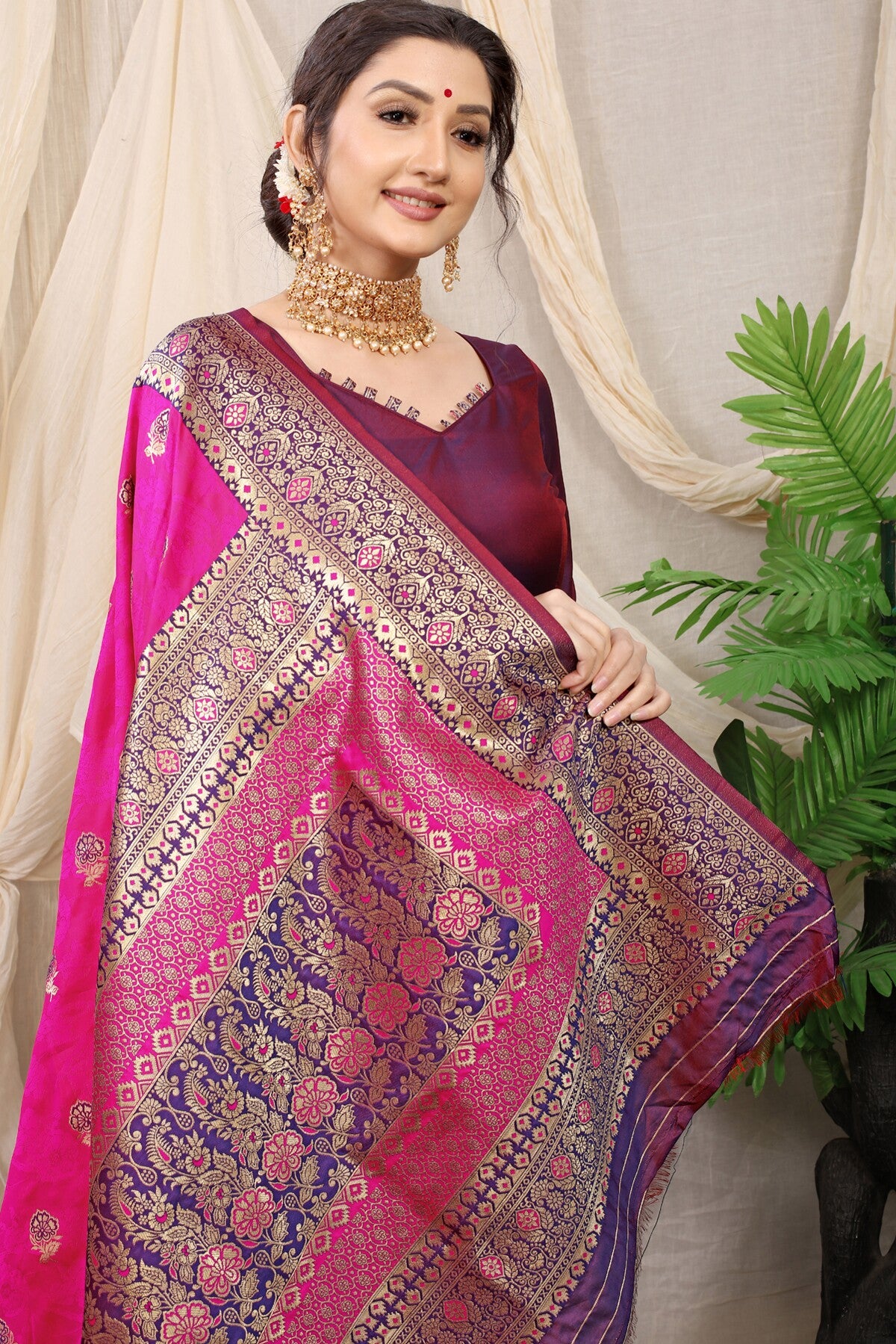 Improbable Dark Pink Banarasi Silk Saree With Redolent Blouse Piece