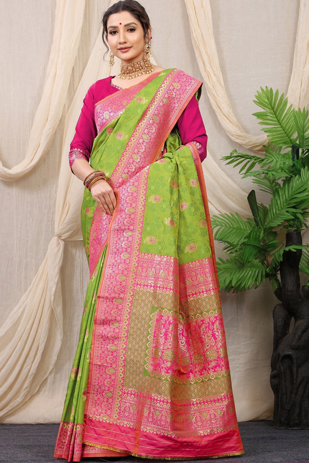 Prodigal Mehndi Banarasi Silk Saree With Redolent Blouse Piece