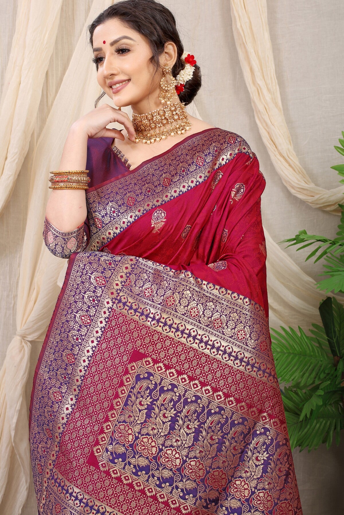 Glittering Wine Banarasi Silk Saree With Redolent Blouse Piece