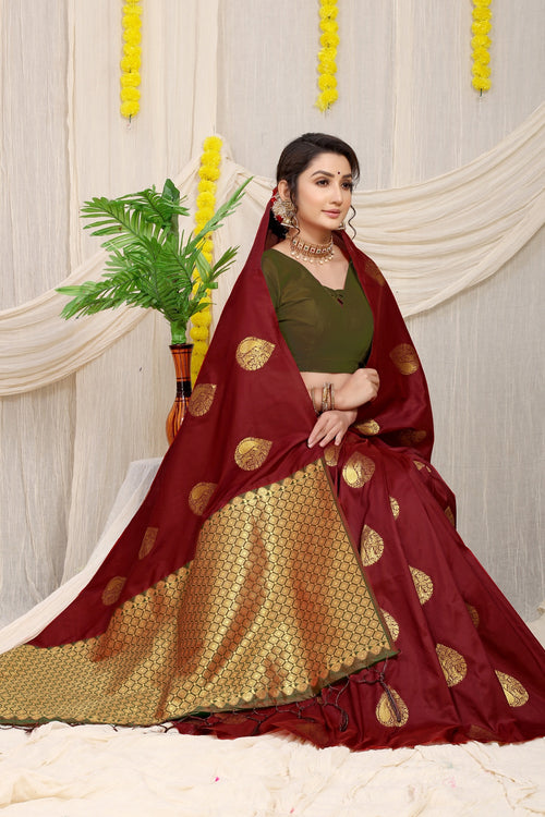 Load image into Gallery viewer, Glowing Wine Banarasi Silk Saree With Engrossing Blouse Piece
