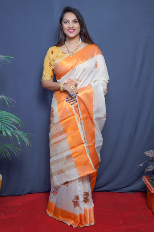 Load image into Gallery viewer, Marvellous Beige Linen Silk Saree With Glorious Blouse Piece
