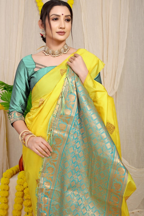 Load image into Gallery viewer, Ravishing Lemon Banarasi Silk Saree With Opulent Blouse Piece
