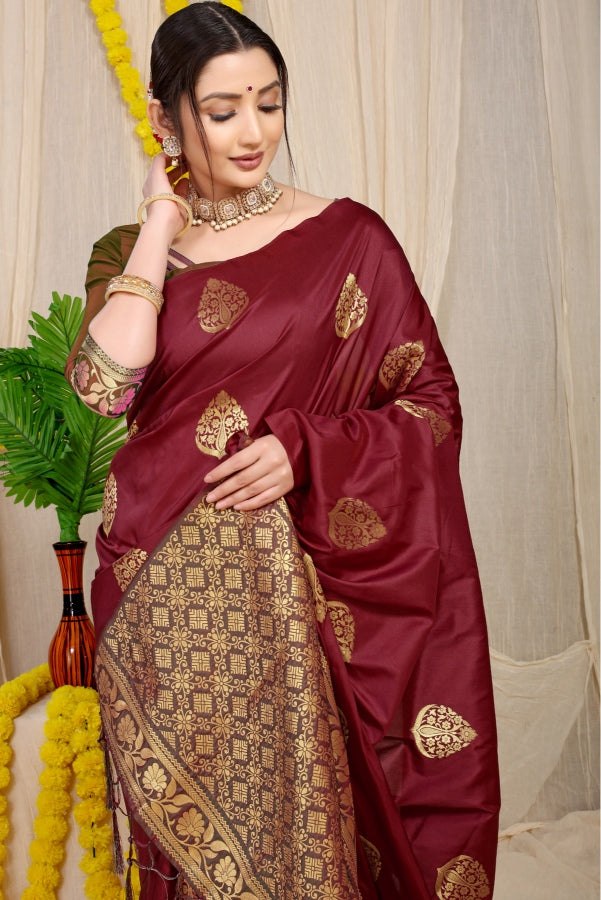 Exceptional Maroon Banarasi Silk Saree With Prominent Blouse Piece