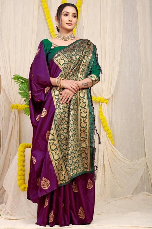 Load image into Gallery viewer, Angelic Wine Banarasi Silk Saree With Comely Blouse Piece
