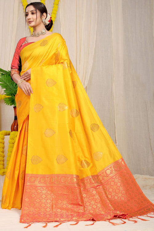 Load image into Gallery viewer, Conflate Yellow Banarasi Silk Saree With Ailurophile Blouse Piece
