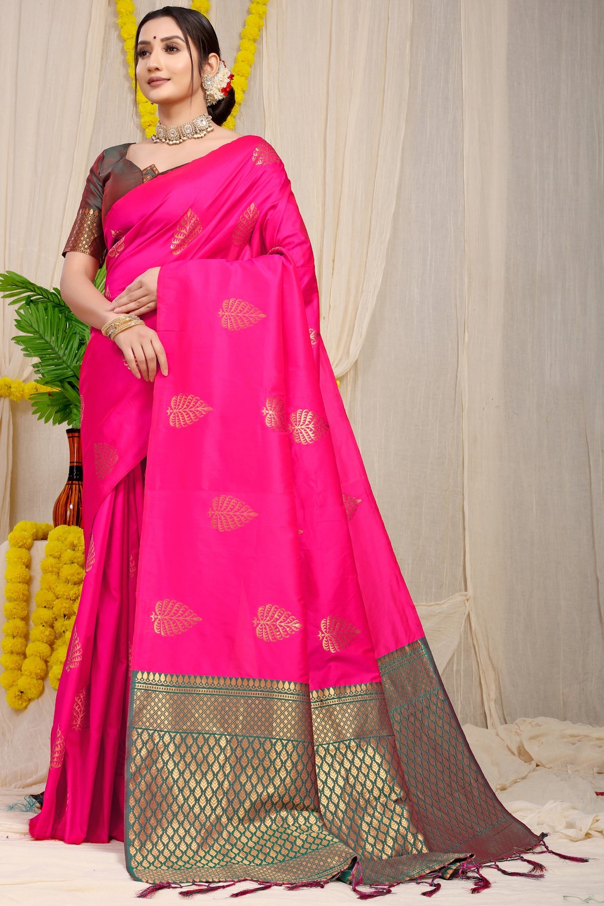 Wonderful Dark Pink Soft Banarasi Silk Saree With Lissome Blouse Piece