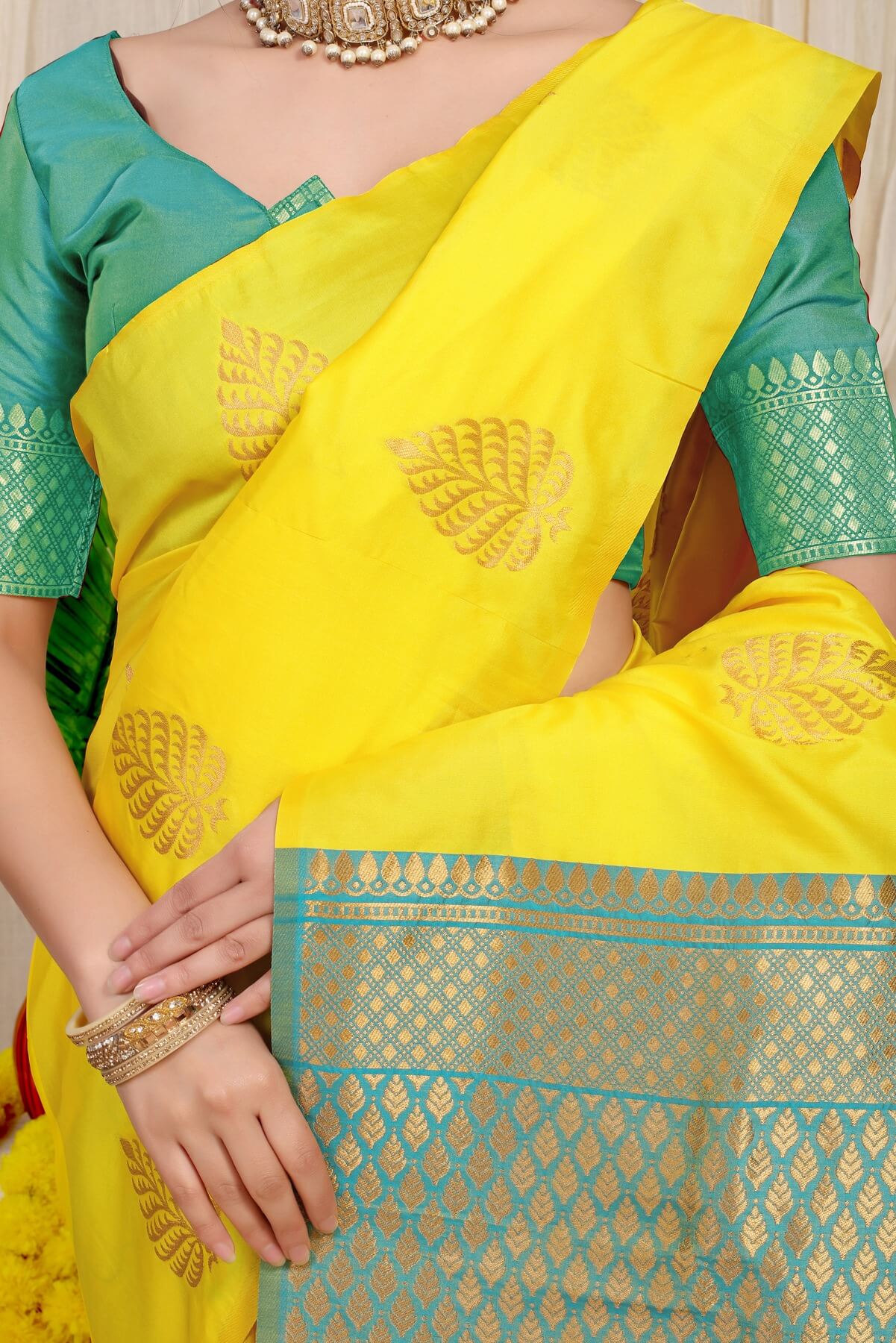 Sophisticated Lemon Soft Banarasi Silk Saree With Lissome Blouse Piece