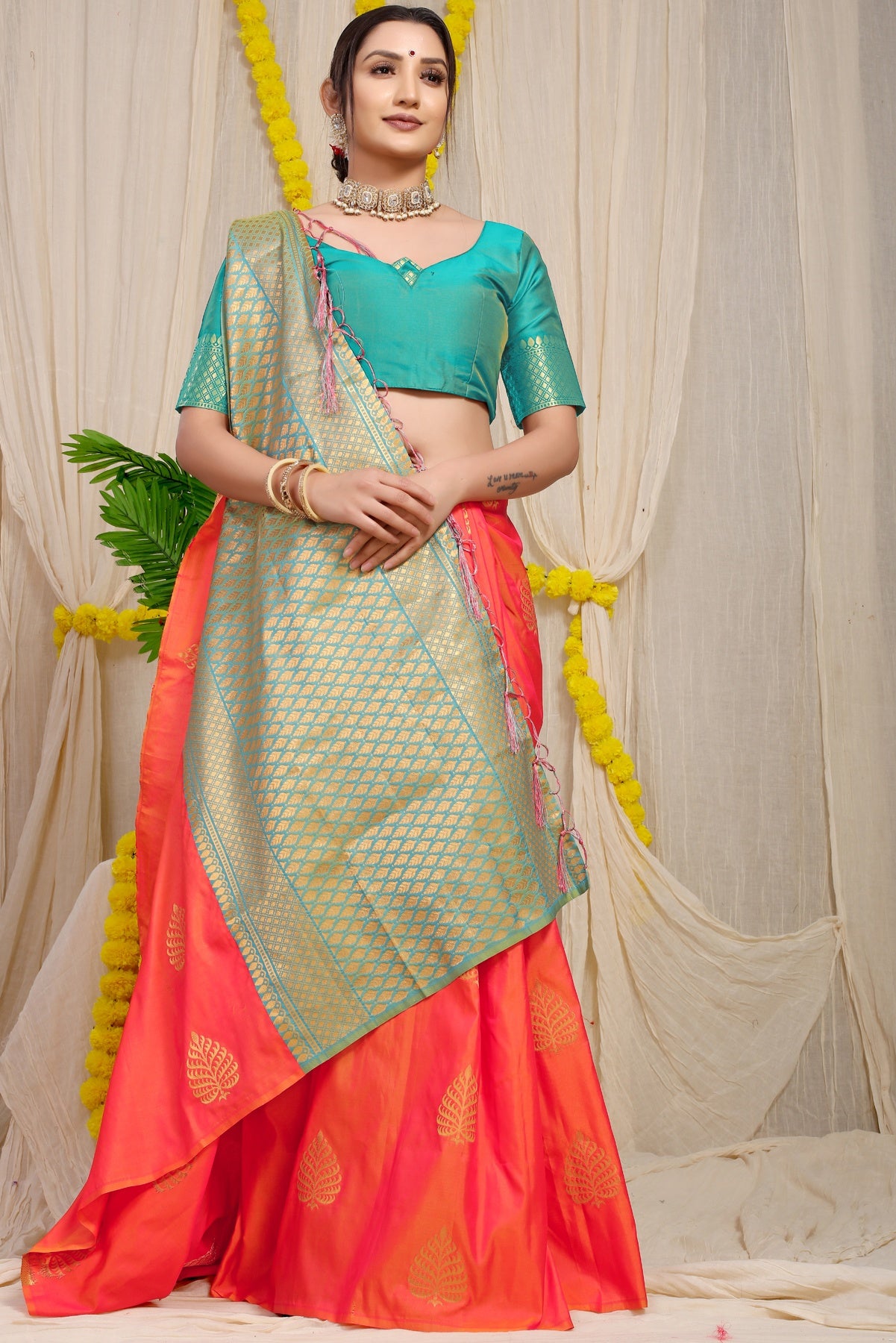 Desiring Peach Soft Banarasi Silk Saree With Lissome Blouse Piece