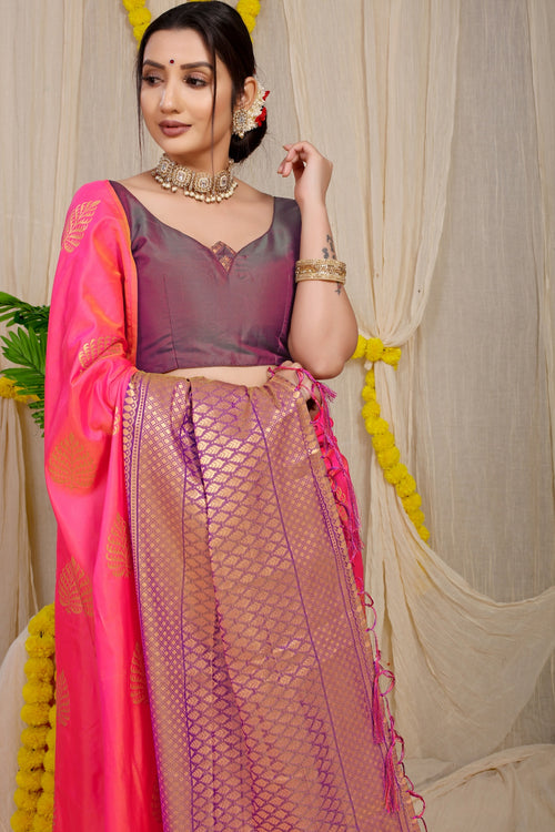 Load image into Gallery viewer, Hypnotic Pink Soft Banarasi Silk Saree With Lissome Blouse Piece
