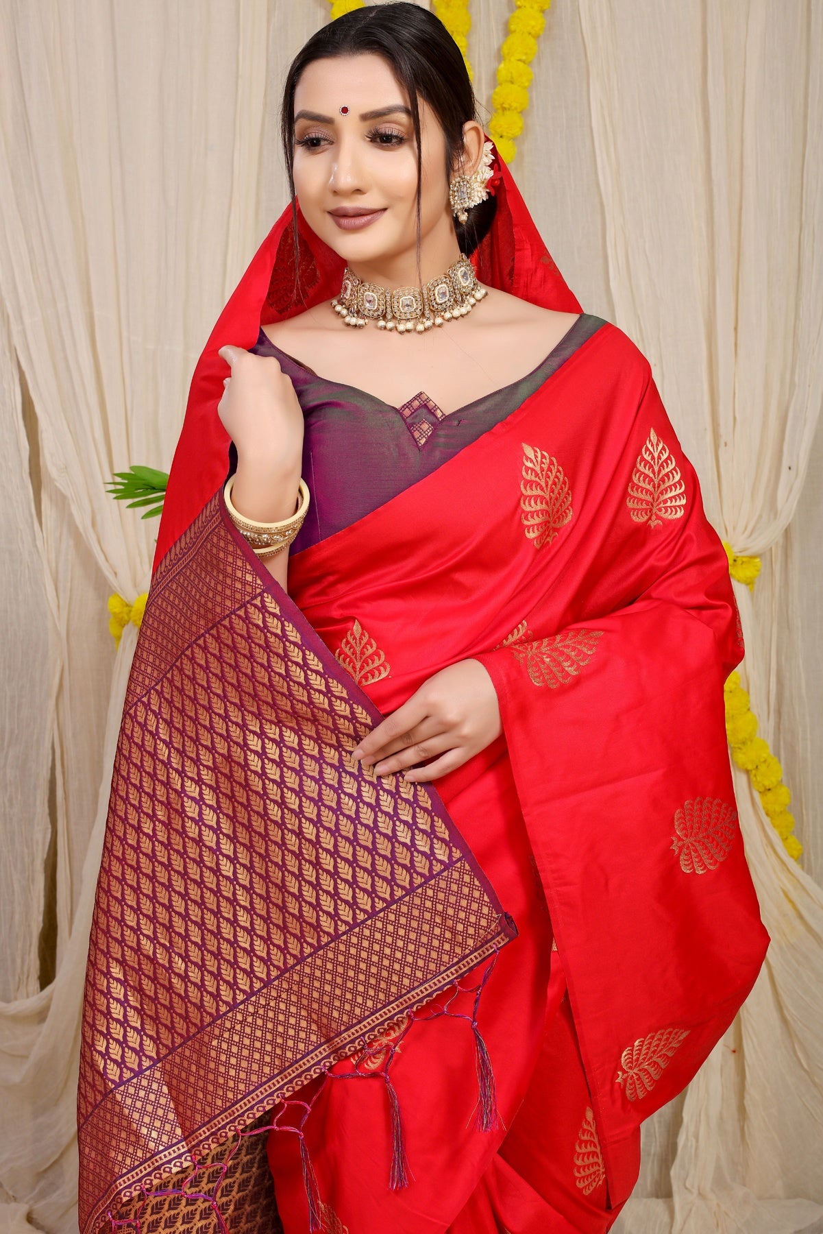 Fancifull Red Soft Banarasi Silk Saree With Lissome Blouse Piece