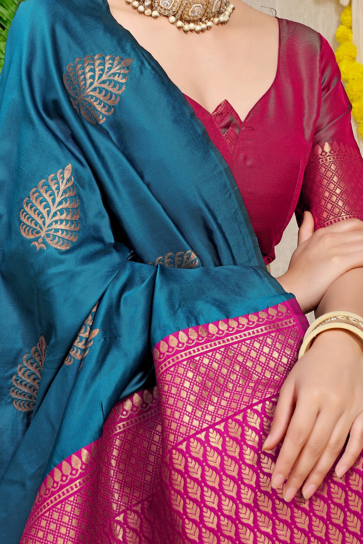 Excellent Teal Blue Soft Banarasi Silk Saree With Lissome Blouse Piece