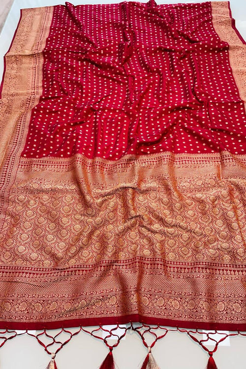 Load image into Gallery viewer, Intricate Maroon Soft Banarasi Silk Saree With Confounding Blouse Piece
