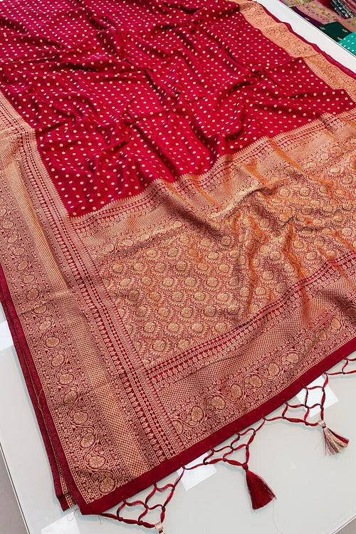 Load image into Gallery viewer, Intricate Maroon Soft Banarasi Silk Saree With Confounding Blouse Piece
