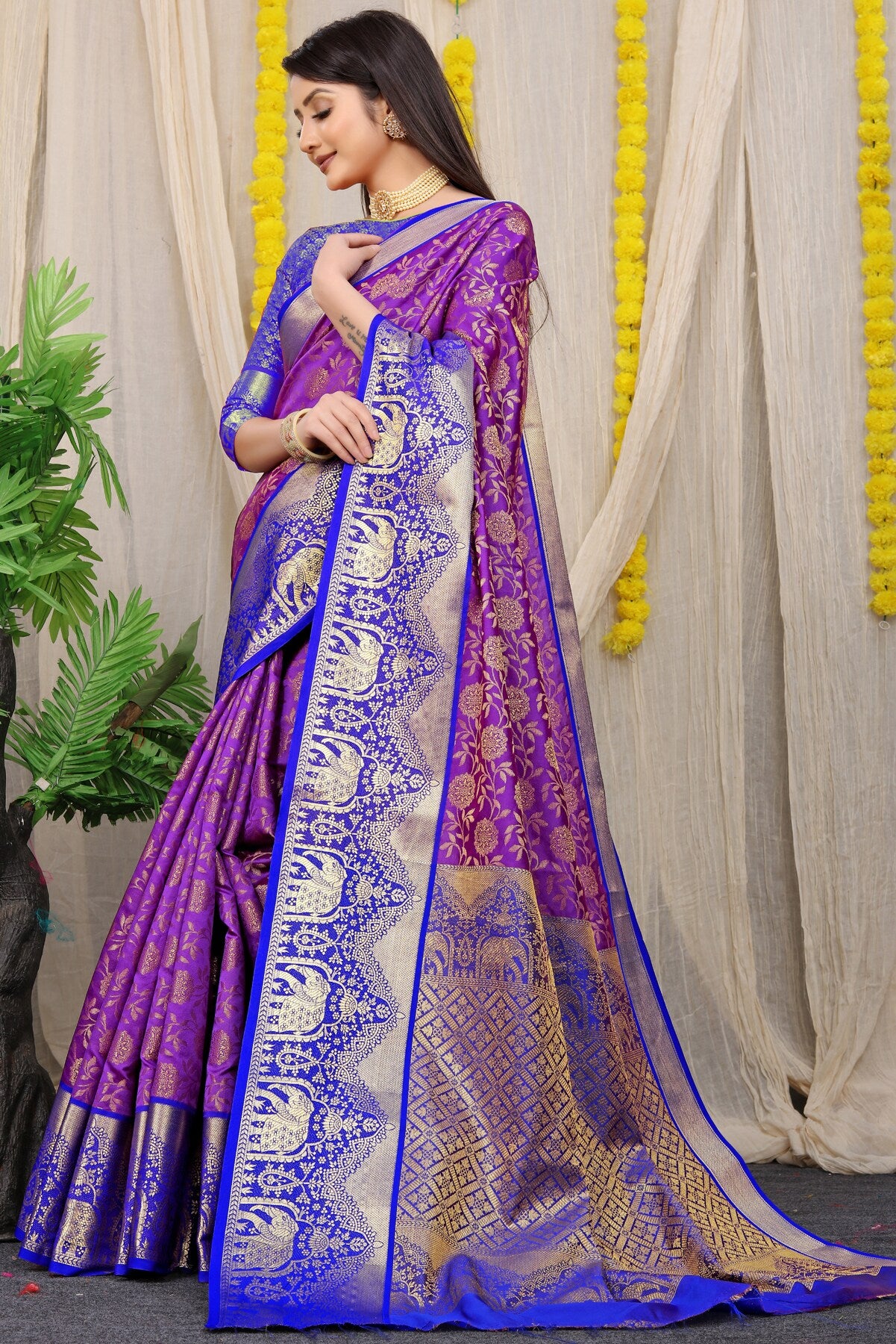 Gorgeous Purple Kanjivaram Silk and Fugacious Blouse Piece