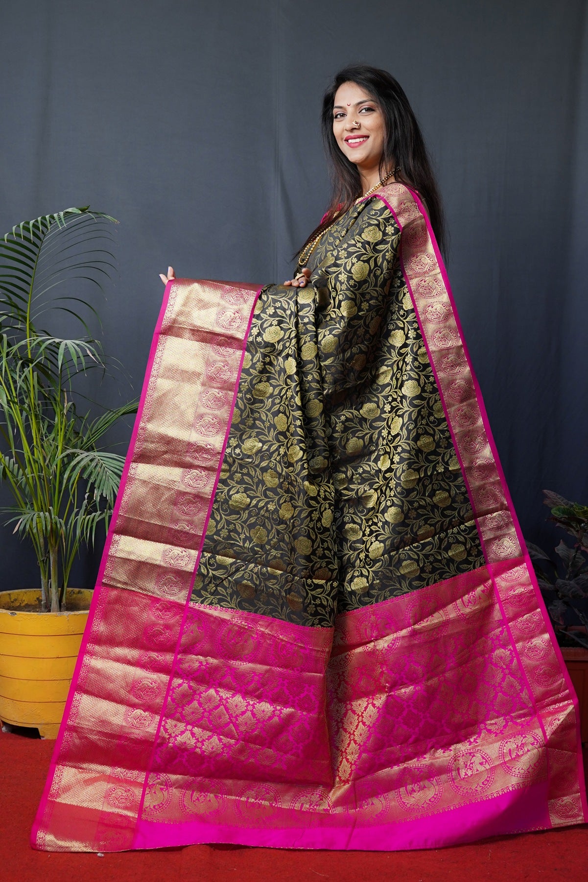 Incredible Black Kanjivaram Silk With Conflate Blouse Piece