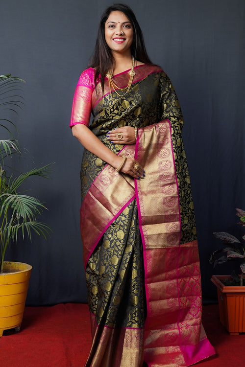 Load image into Gallery viewer, Incredible Black Kanjivaram Silk With Conflate Blouse Piece
