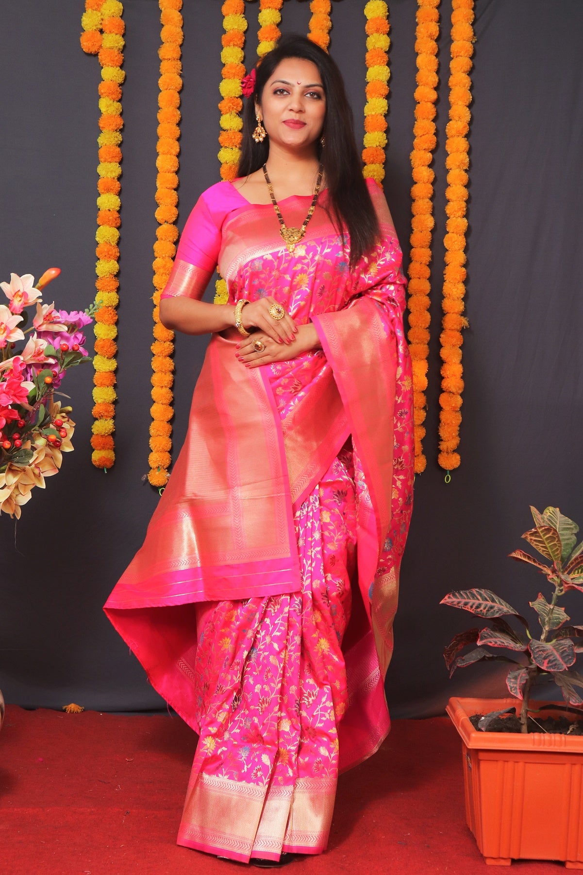 Glowing Dark Pink Kanjivaram Silk With Engaging Blouse Piece