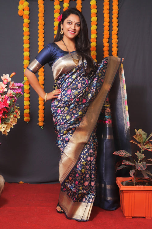 Load image into Gallery viewer, Staring Navy Blue Kanjivaram Silk With Engaging Blouse Piece
