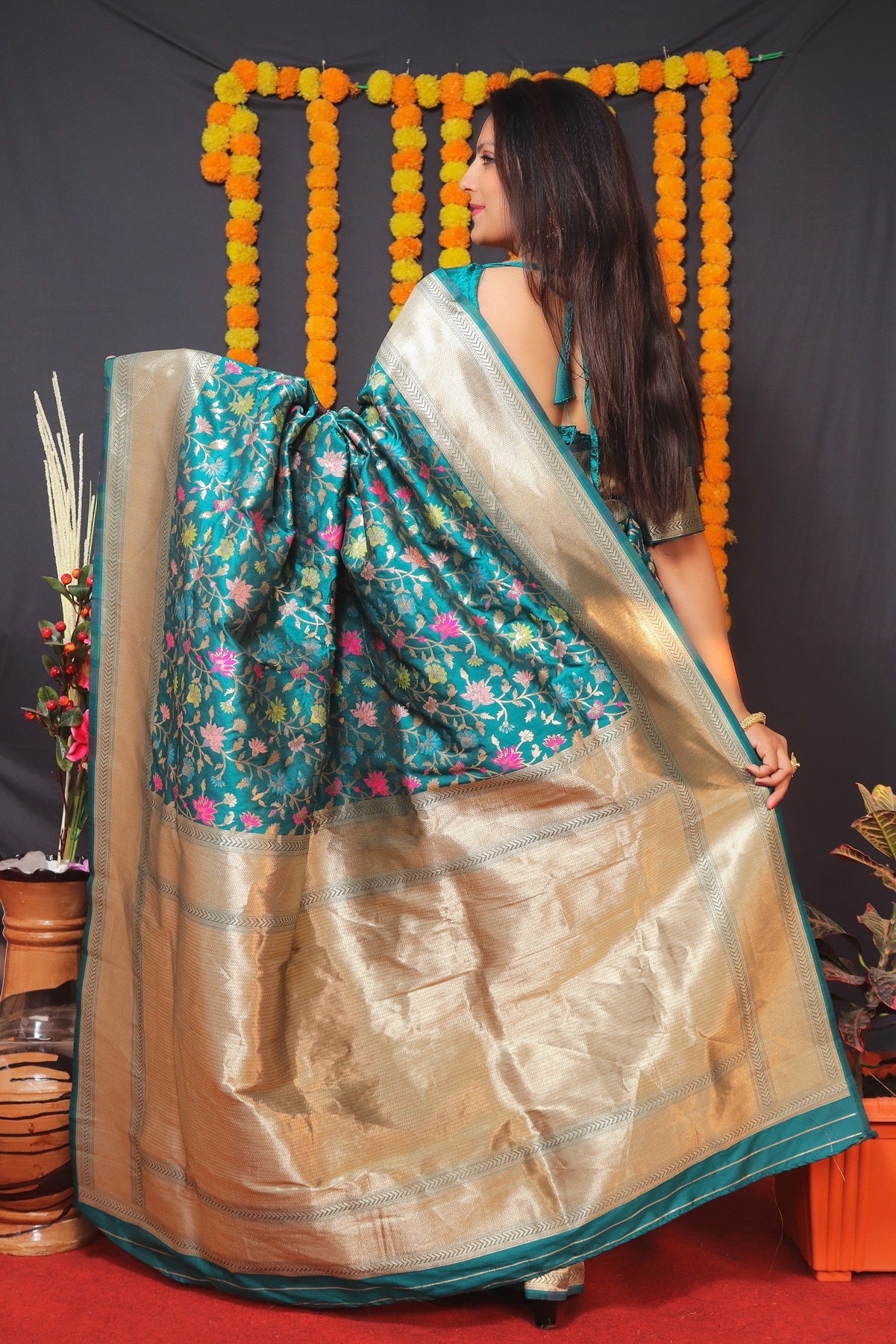 Deserving Rama Kanjivaram Silk With Engaging Blouse Piece
