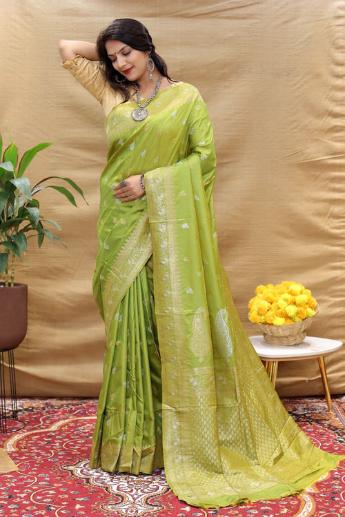 Load image into Gallery viewer, Jazzy Green Soft Banarasi Silk Saree With Prominent Blouse Piece
