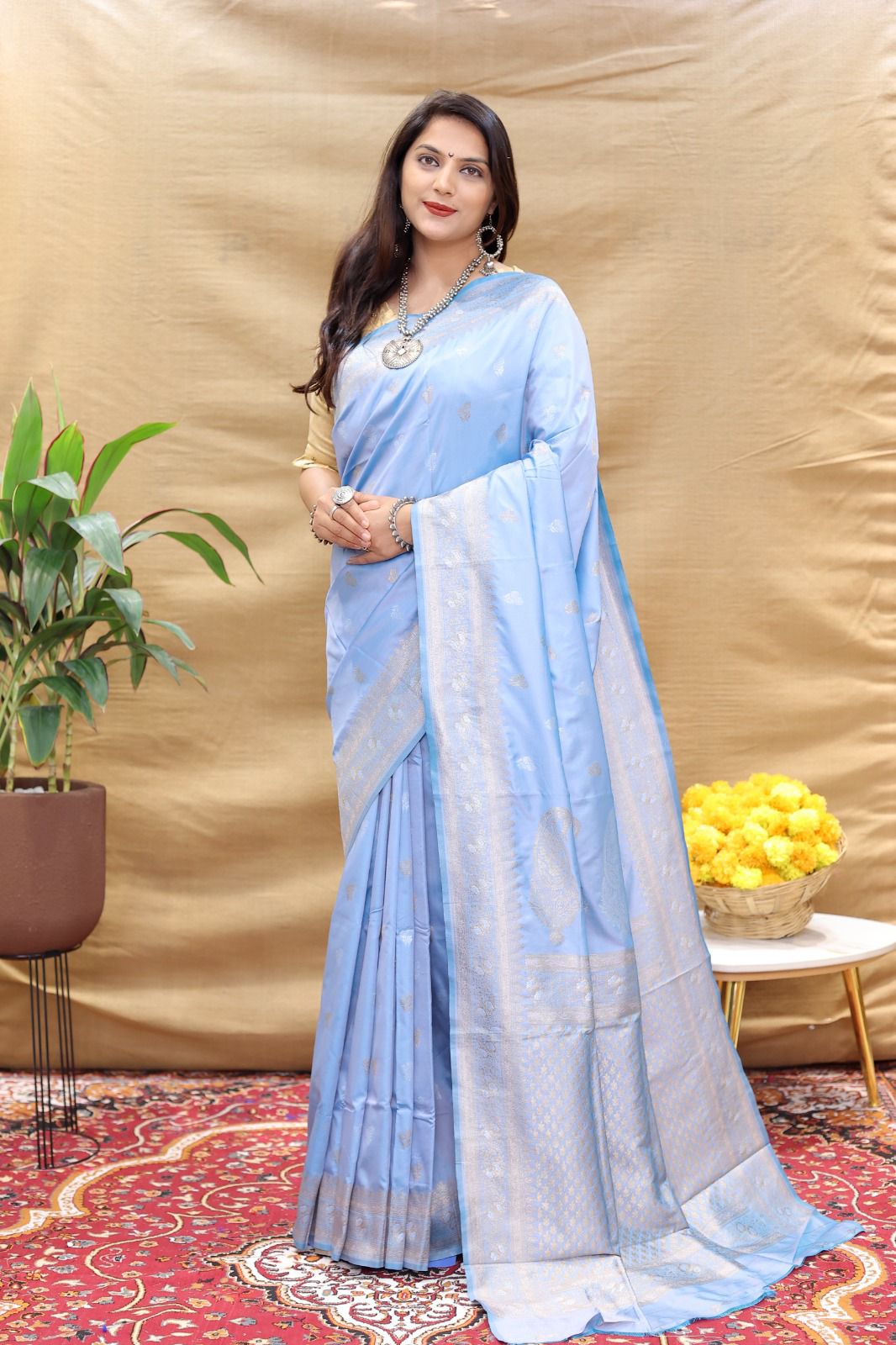 Blissful Grey Soft Banarasi Silk Saree With Inspiring Blouse Piece