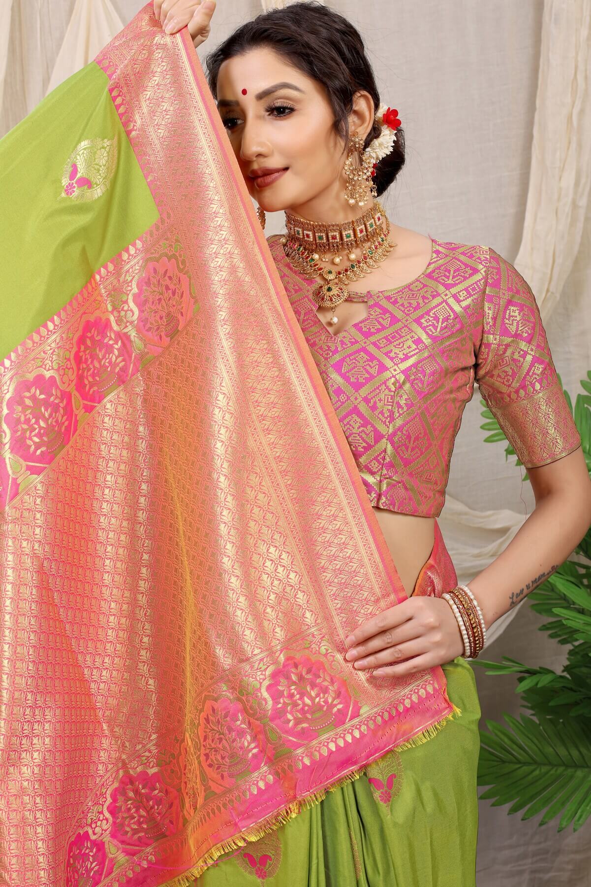 Lagniappe Mehndi Kanjivaram Silk With Sizzling Blouse Piece