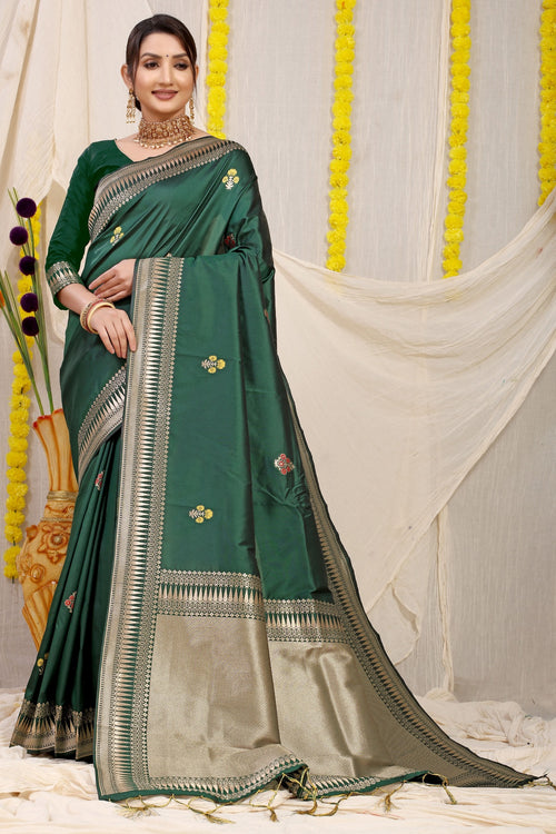 Load image into Gallery viewer, Sensational Dark Green Banarasi Silk Saree With Magnetic Blouse Piece
