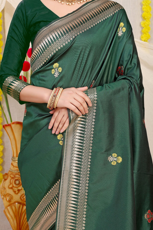 Load image into Gallery viewer, Sensational Dark Green Banarasi Silk Saree With Magnetic Blouse Piece
