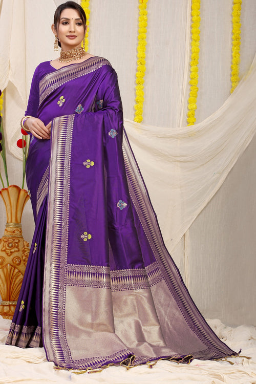 Load image into Gallery viewer, Staring Royal Blue Banarasi Silk Saree With Magnetic Blouse Piece
