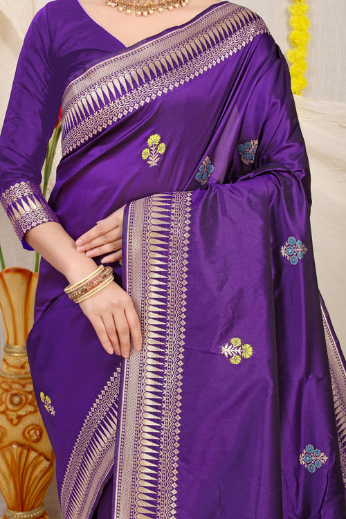 Load image into Gallery viewer, Staring Royal Blue Banarasi Silk Saree With Magnetic Blouse Piece
