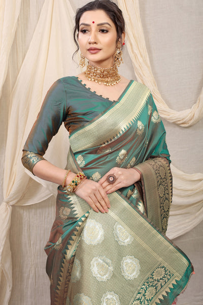 Confounding Grey Kanjivaram Silk With Effervescent Blouse Piece
