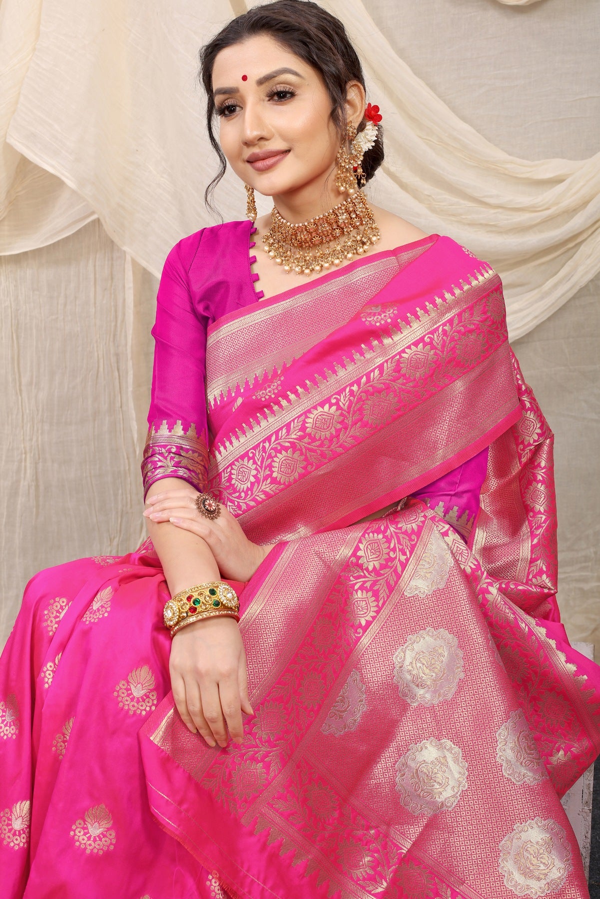 Engaging Pink Kanjivaram Silk With Effervescent Blouse Piece