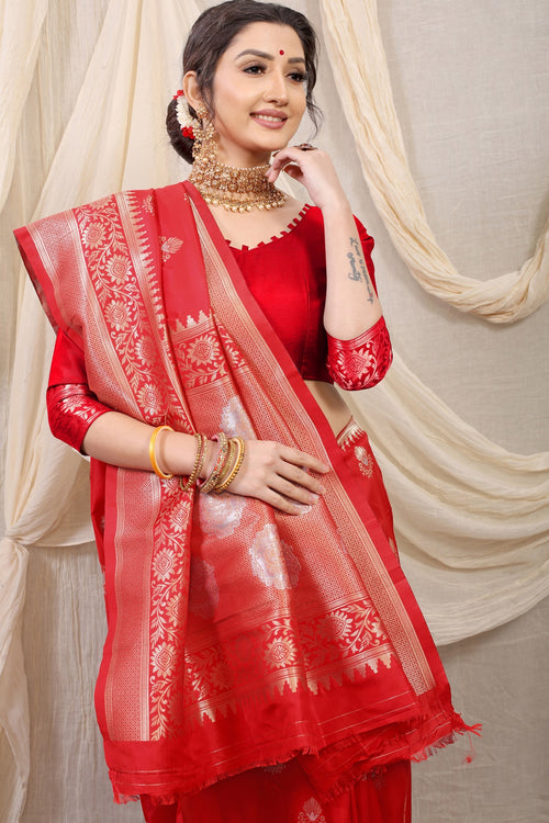 Load image into Gallery viewer, Magnetic Red Kanjivaram Silk With Effervescent Blouse Piece
