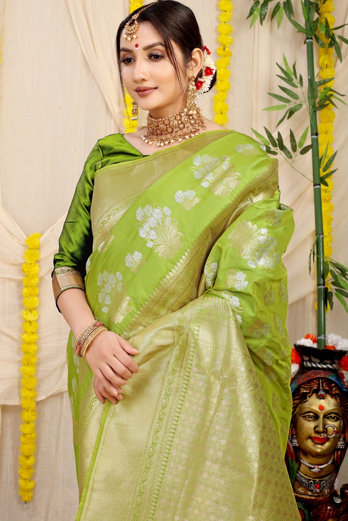 Improbable Green Kanjivaram Silk With Seraglio Blouse Piece