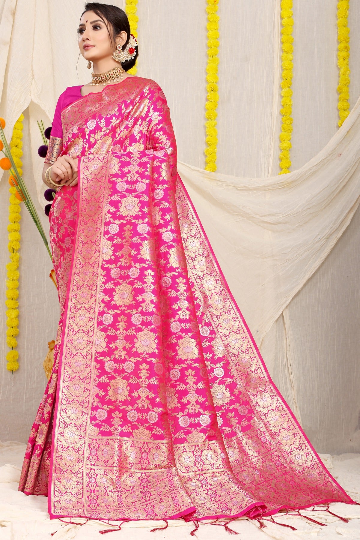 Wonderful Dark Pink Banarasi Silk Saree With Fairytale Blouse Piece