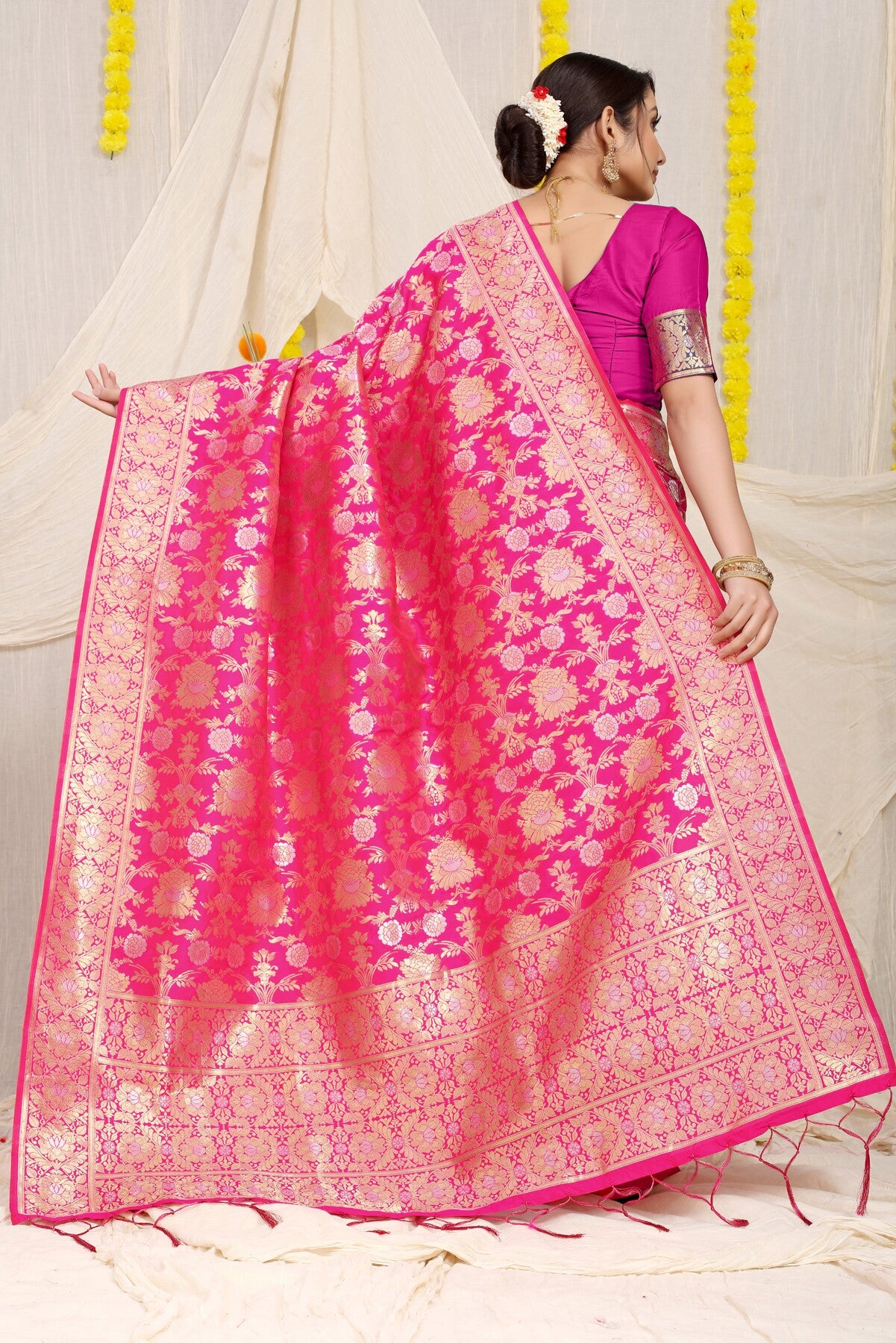 Wonderful Dark Pink Banarasi Silk Saree With Fairytale Blouse Piece