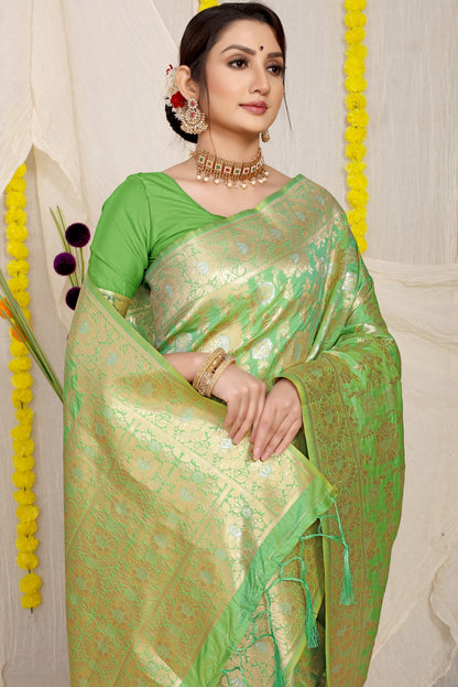 Sensational Green Banarasi Silk Saree With Fairytale Blouse Piece