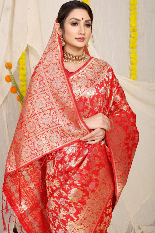 Load image into Gallery viewer, Phenomenal Red Banarasi Silk Saree With Fairytale Blouse Piece
