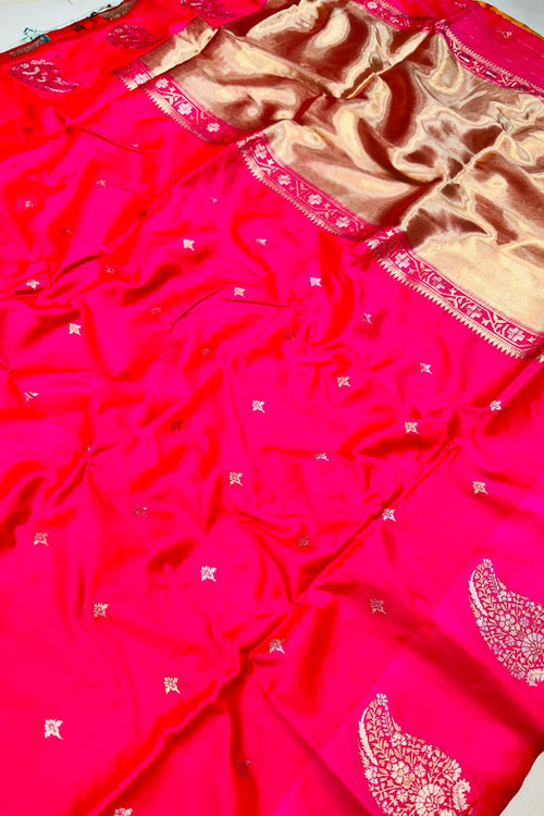 Load image into Gallery viewer, Hypnotic Dark Pink Soft Banarasi Silk Saree With Exceptional Blouse Piece
