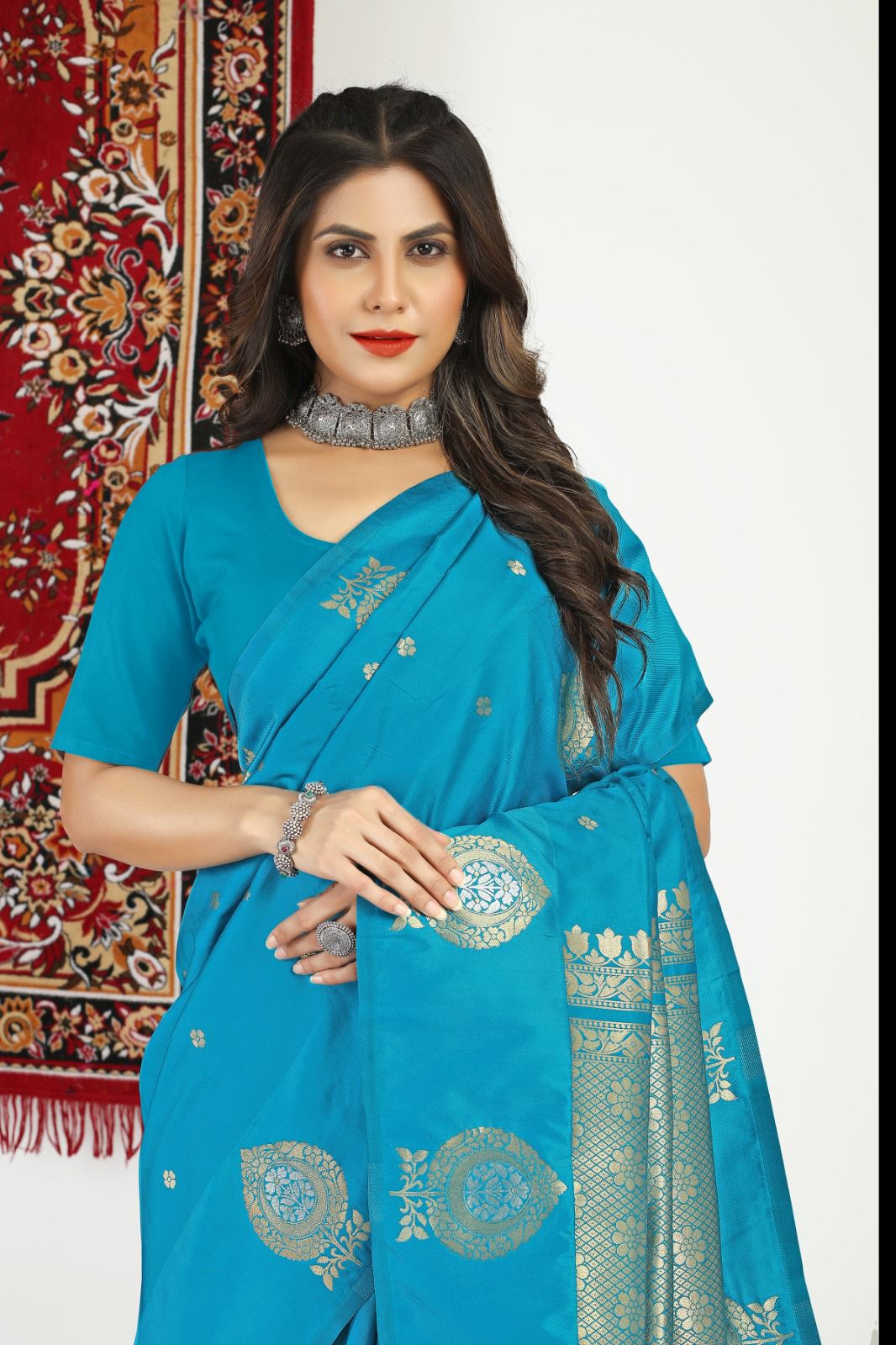 Capricious Firozi Banarasi Silk Saree With Unique Blouse Piece