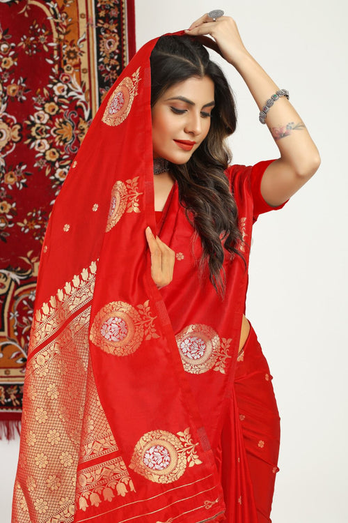 Load image into Gallery viewer, Desiring Red Banarasi Silk Saree With Appealing Blouse Piece
