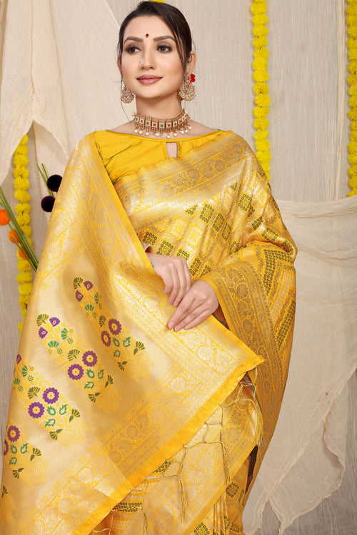 Load image into Gallery viewer, Imbrication Yellow Soft Banarasi Silk Saree With Beautiful Blouse Piece
