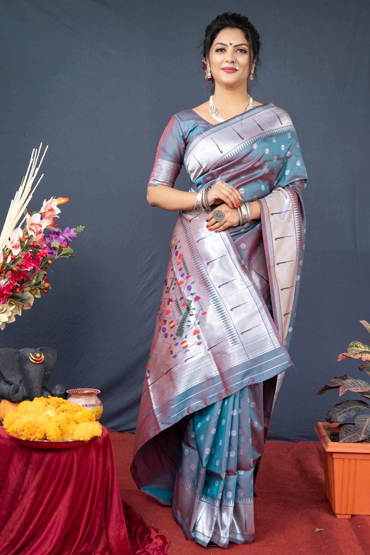 Amazing Grey Paithani Silk Saree With Magnetic Blouse Piece