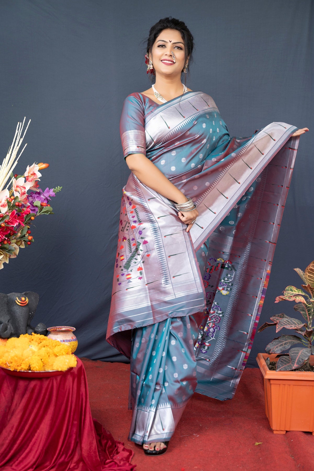 Amazing Grey Paithani Silk Saree With Magnetic Blouse Piece