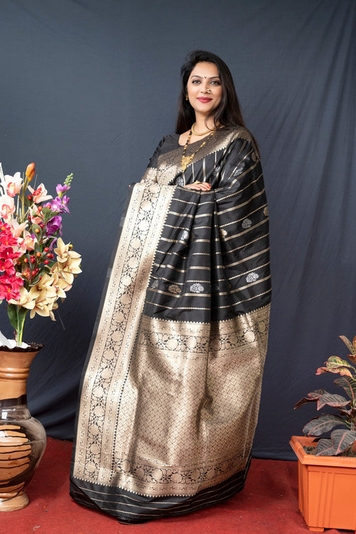 Load image into Gallery viewer, Extraordinary Black Banarasi Silk Saree With Pretty Blouse Piece
