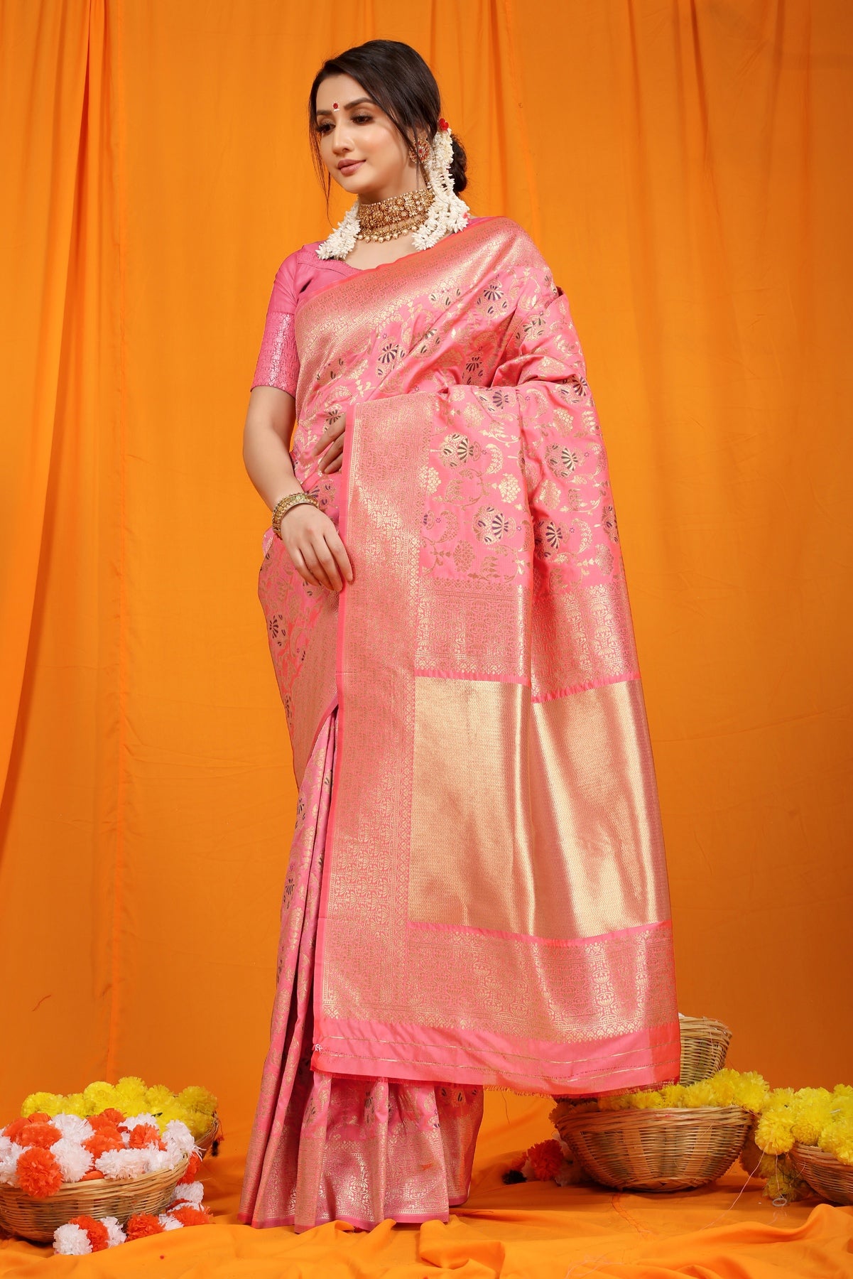 Mellifluous Pink Kanjivaram Silk With Hypnotic Blouse Piece